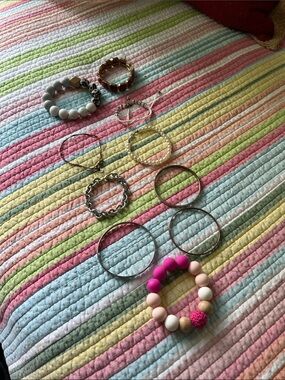 Source Unknown Pink and White Beaded Stretch Bracelet with Mixed Metal Bangles